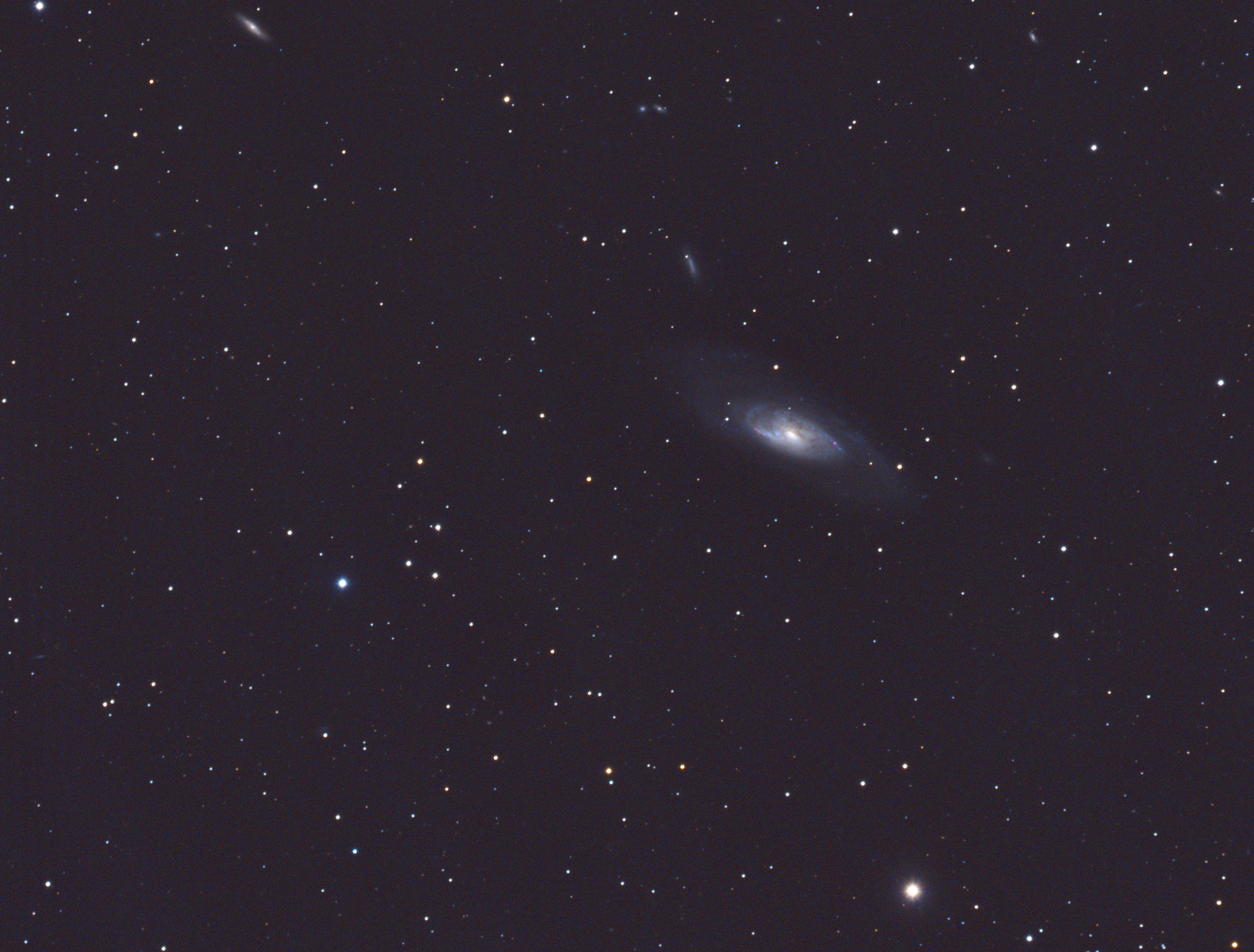 M106-bonne-couleur.jpg