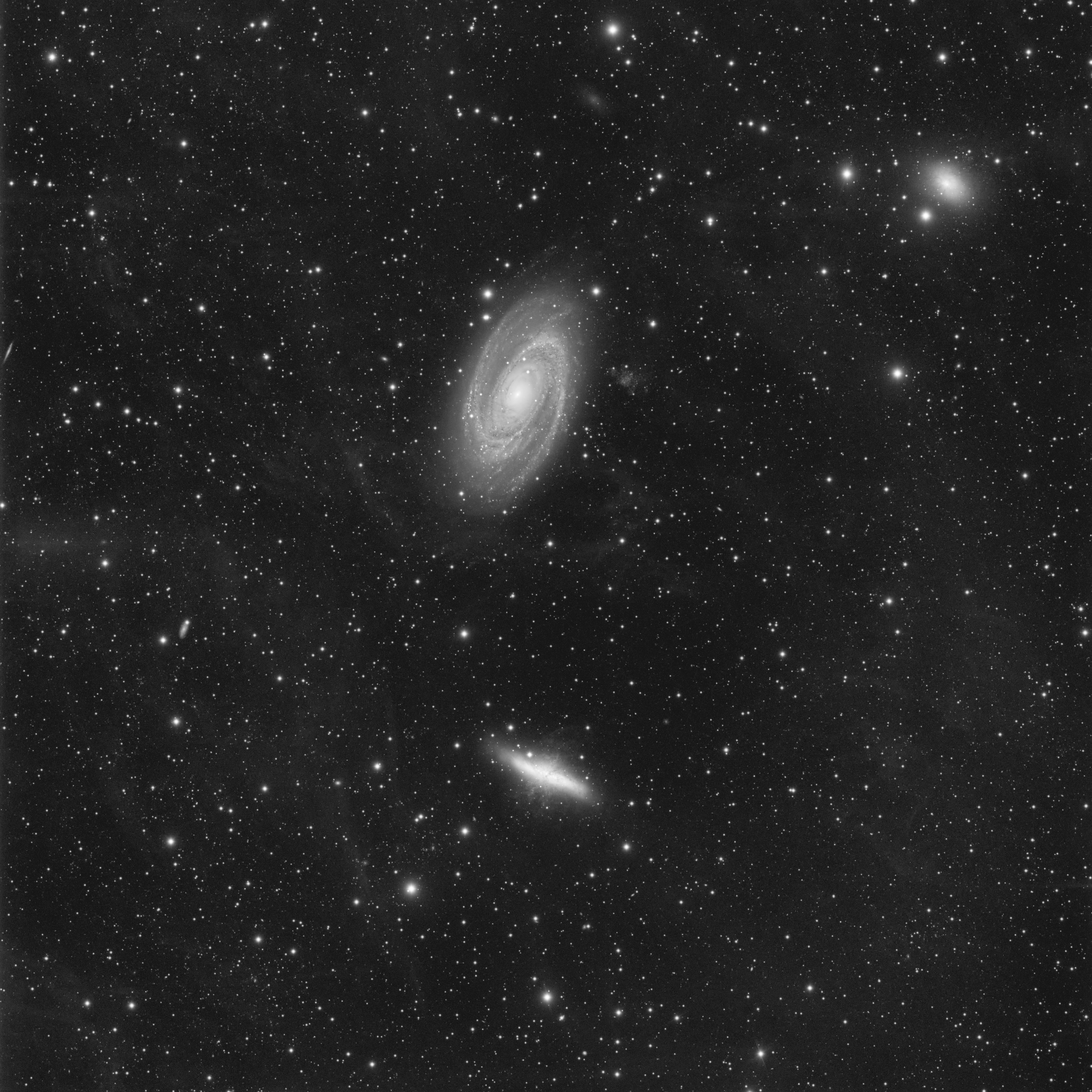Light_M81_82_Final.jpg
