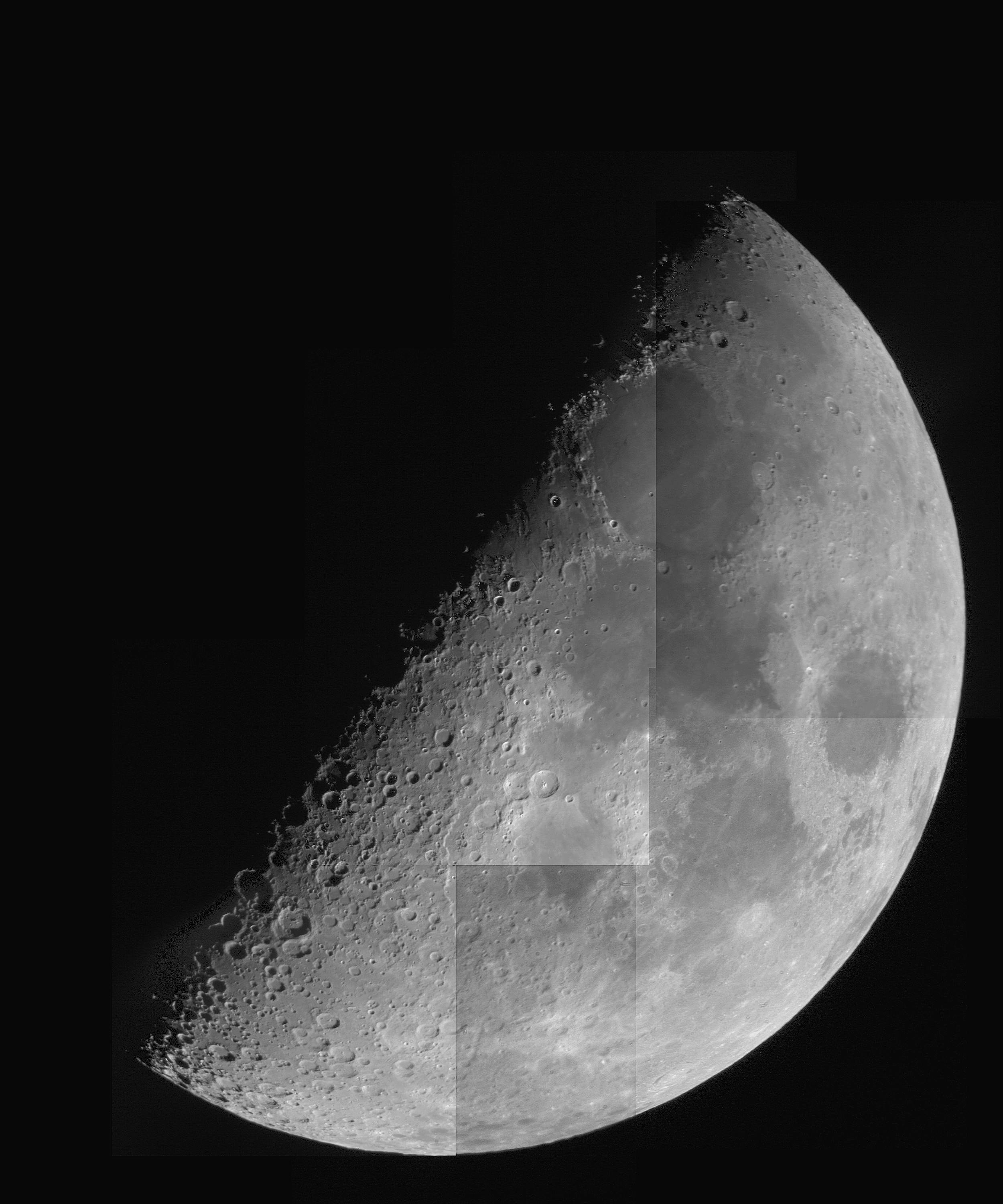 Lune ass3i_n&b.jpg