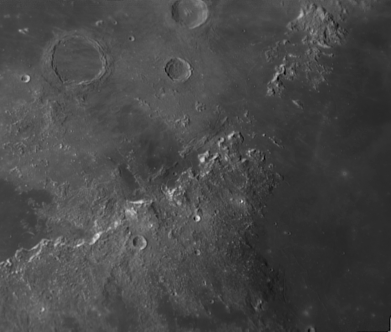 lune9_Les Appenins_Archimede_Aristillius et Autolycus.jpg