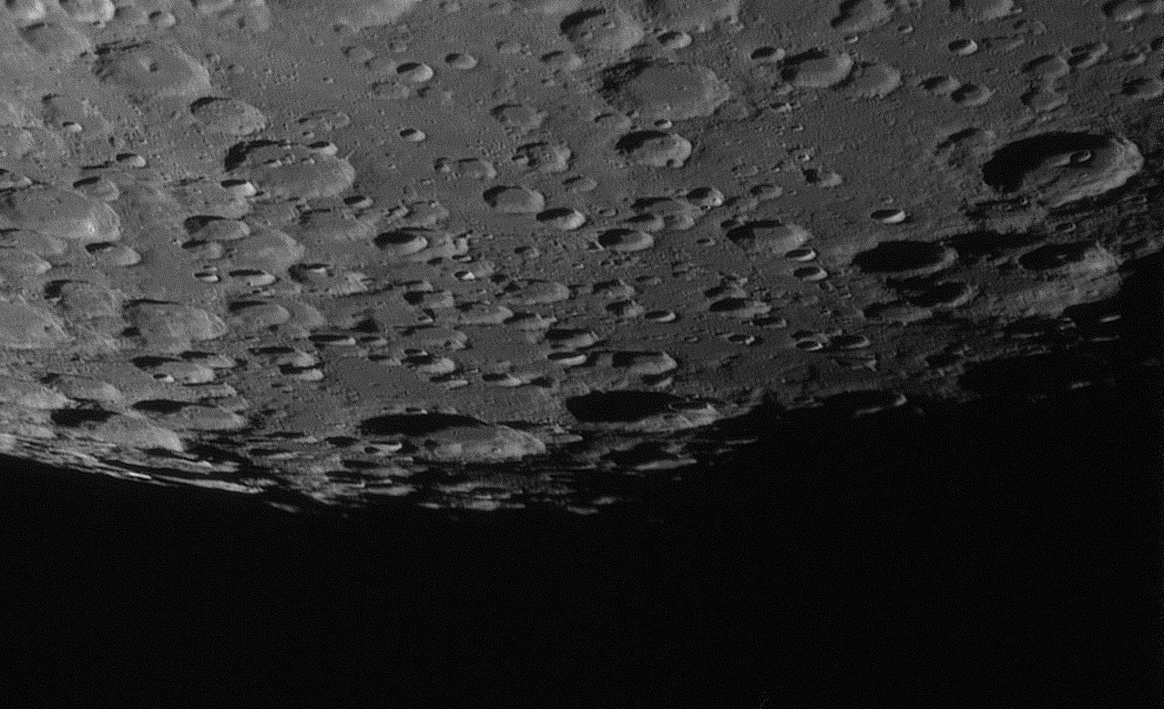 lune5_Cratères de Pôle Sud.jpg