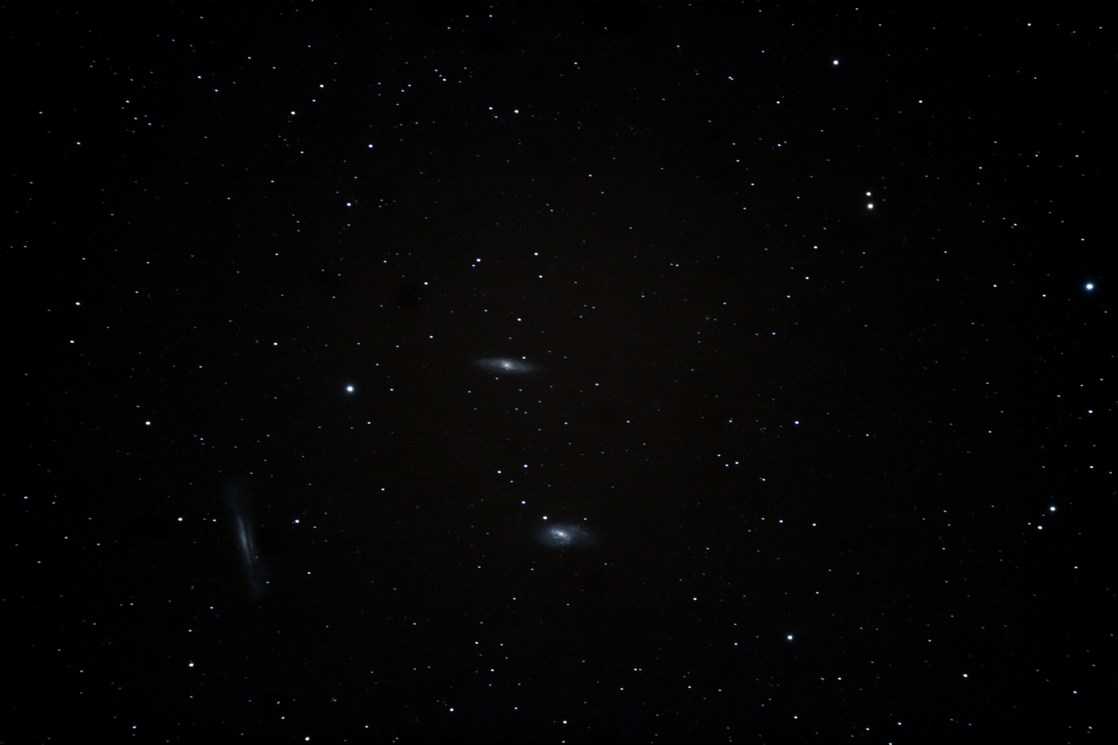 M65+66ic_histo.jpg